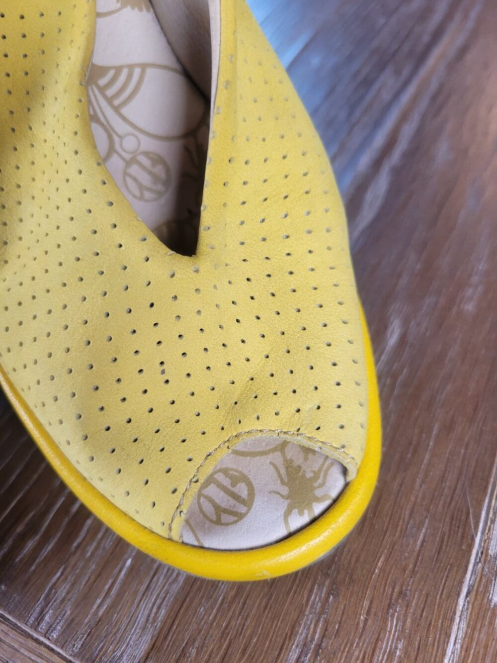 Fly London Yellow Perforated Leather Peep Toe Wedge Sandals EU 36 US 5.5-6 - Picture 5 of 14